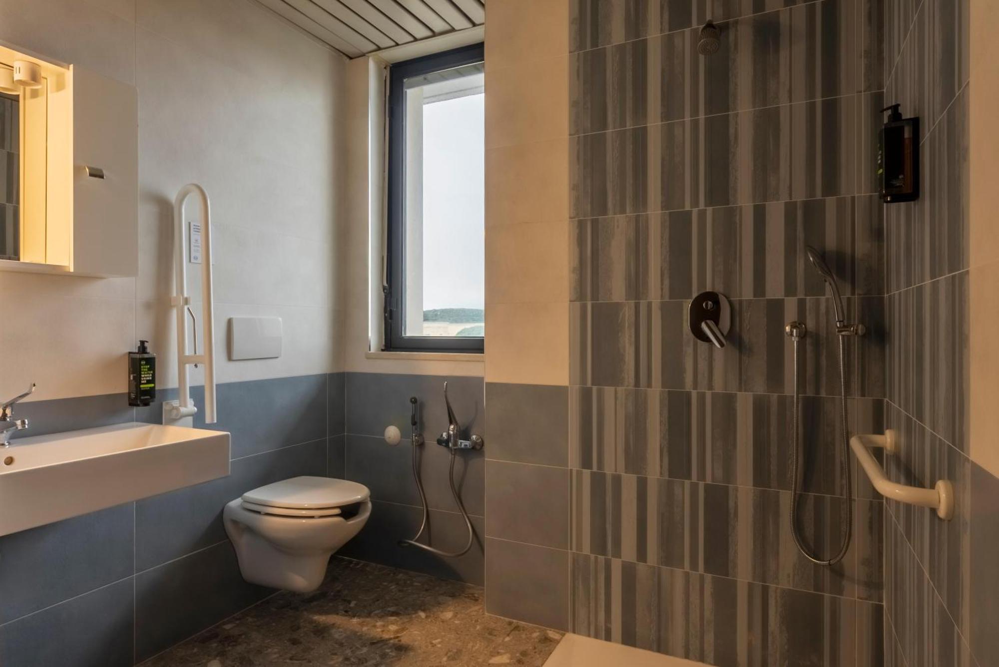 B&B Hotel Bari Rondo Εξωτερικό φωτογραφία